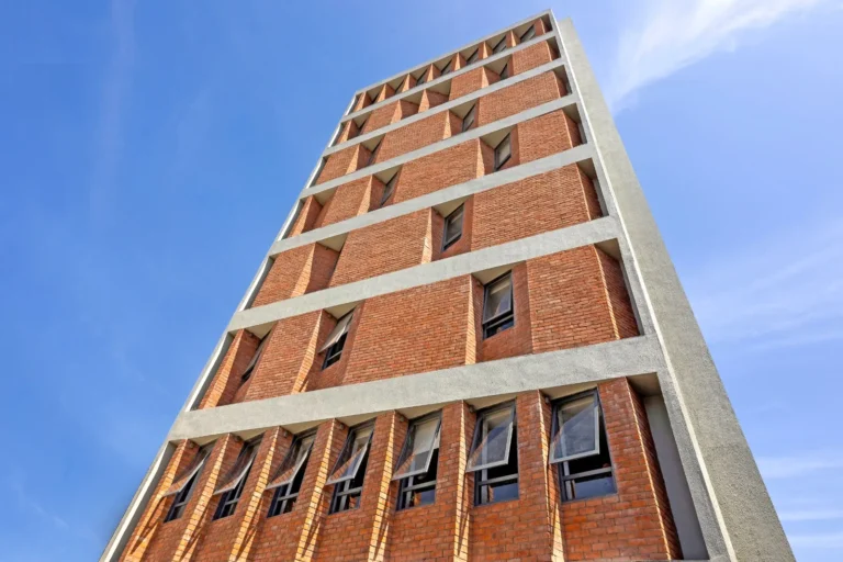 Shrey Hospital tower worm's eye view